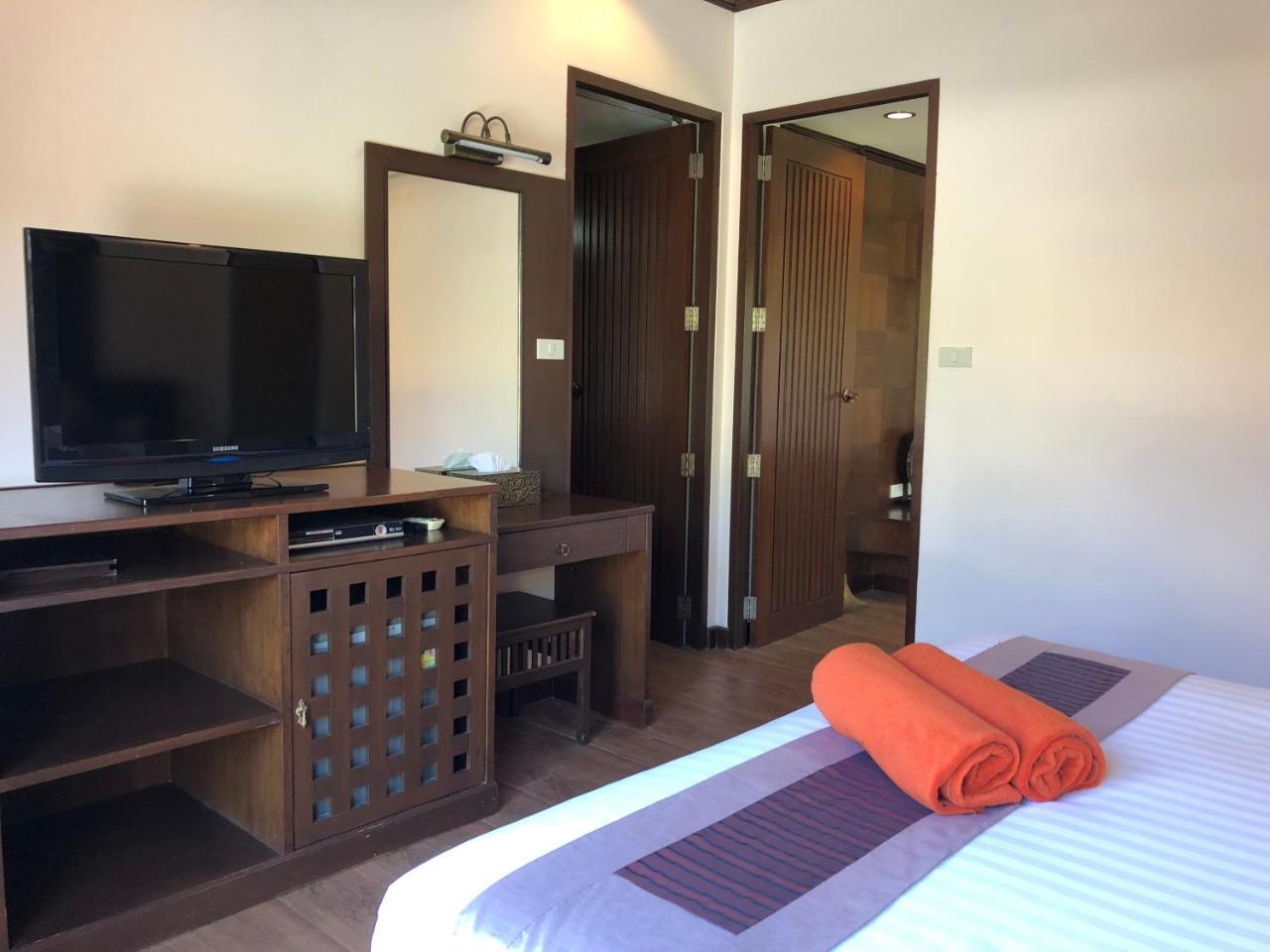 Kanok Buri Resort Lipa Noi Dış mekan fotoğraf