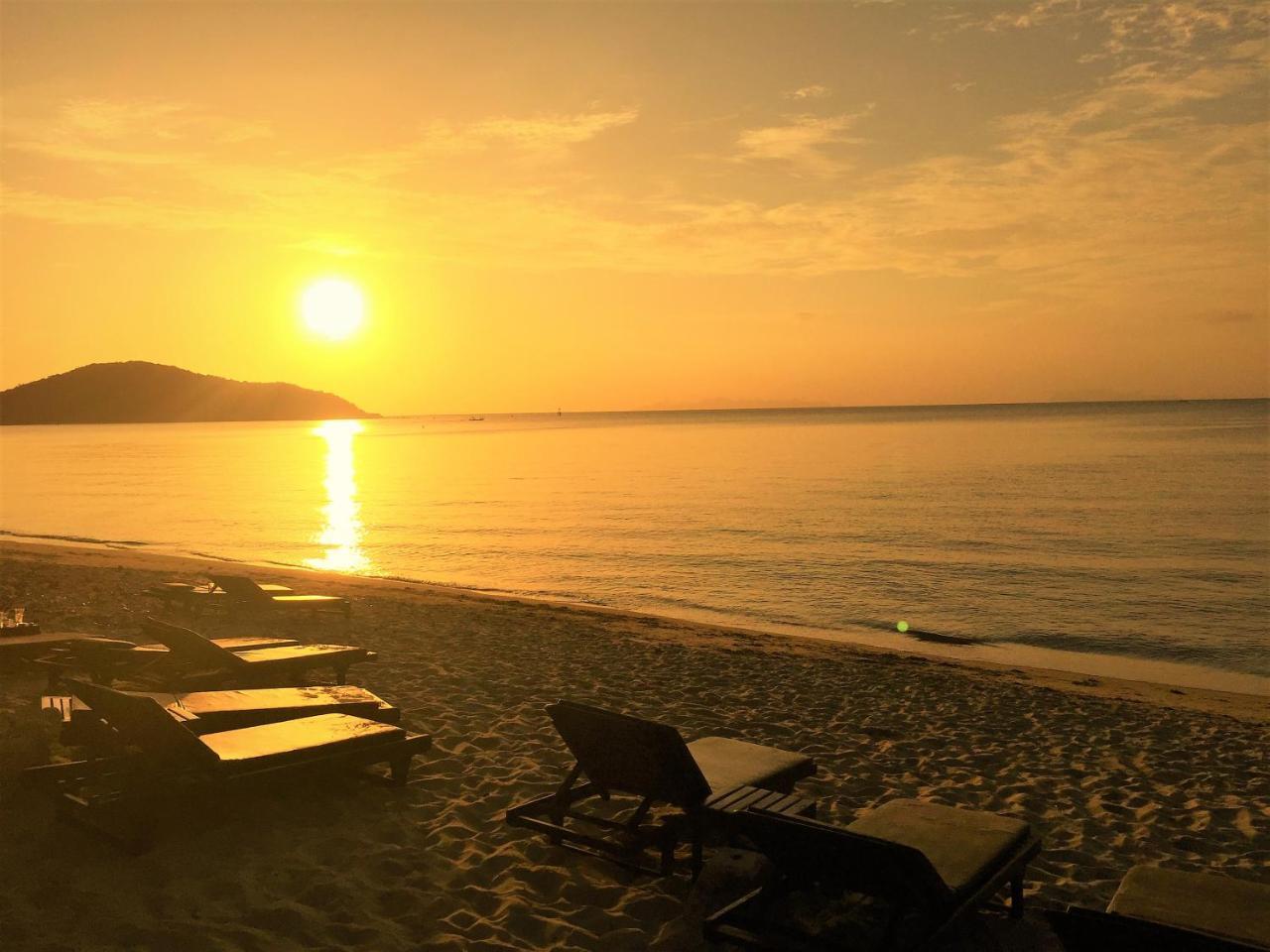 Kanok Buri Resort Lipa Noi Dış mekan fotoğraf